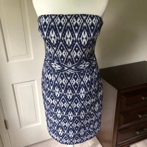 Banana Republic Ikat Blue White Strapless Dress 12 - Picture 5 of 13